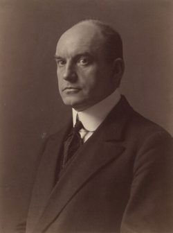 Foto von Wenzel Weis, um 1912. <br /> © ÖNB, Bildarchiv Austria, Porträt. Signatur/Inv-Nr. etc.Pk 5150, 11 POR MAG; Zitierlink http://data.onb.ac.at/rec/baa19961366